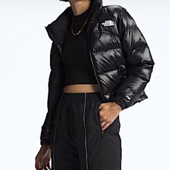 NEW The North Face Women’s 2000 Retro Nuptse Jacket in TNF Black/Recycled Down - Picture 2 of 11